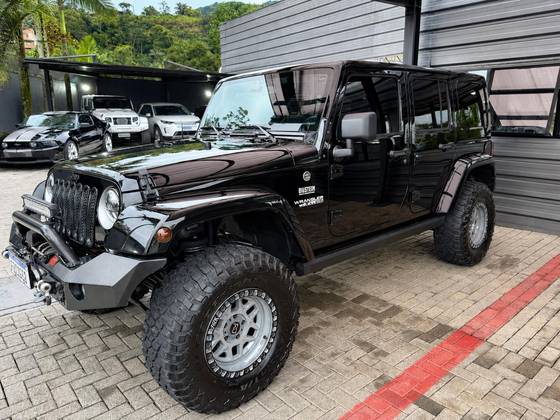 JEEP WRANGLER 3.6 UNLIMITED SAHARA 4X4 V6 GASOLINA 4P AUTOMÁTICO